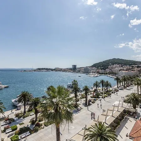 Apartment Seafront Luxury With An Amazing View Split